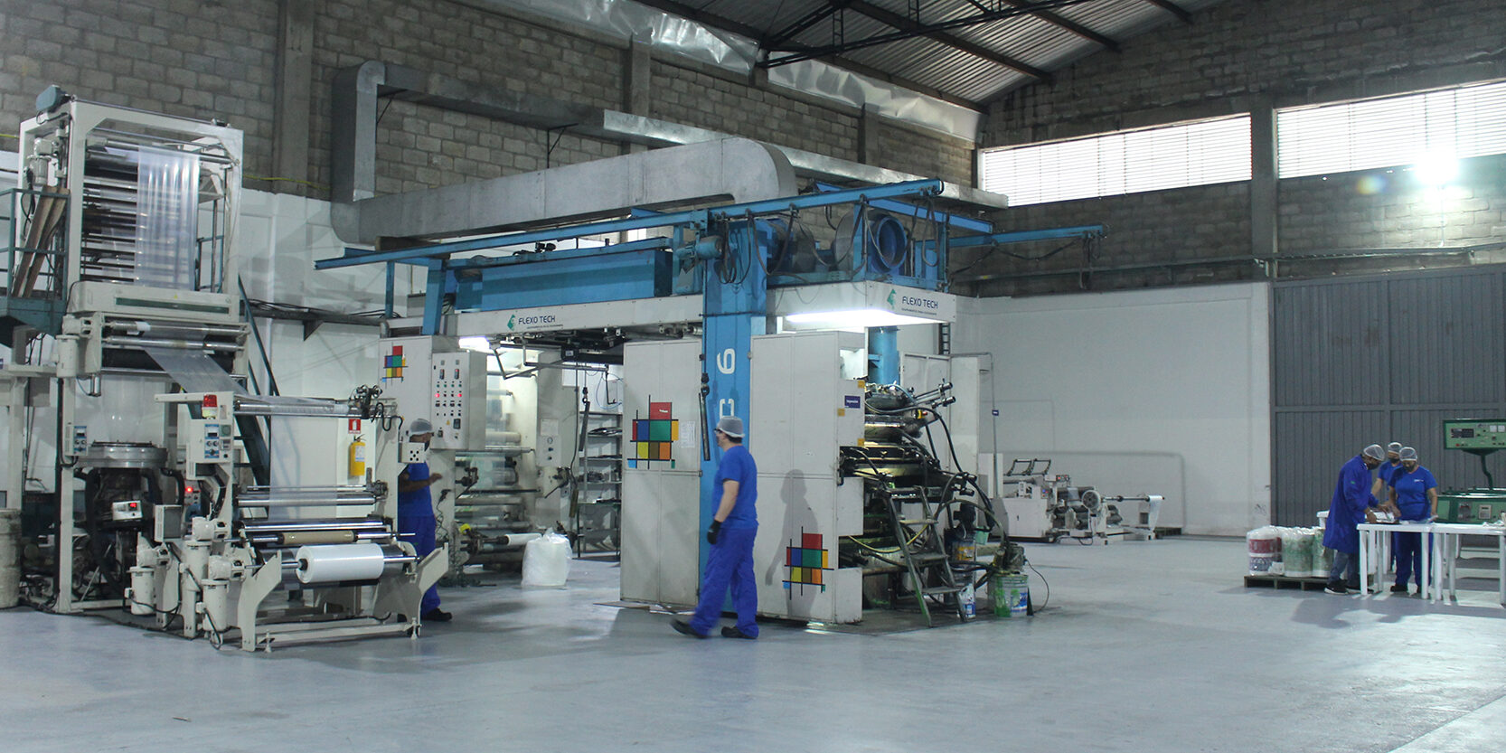Contamos con maquinaria industrial de alta calidad para el desarrollo de sus necesidades.